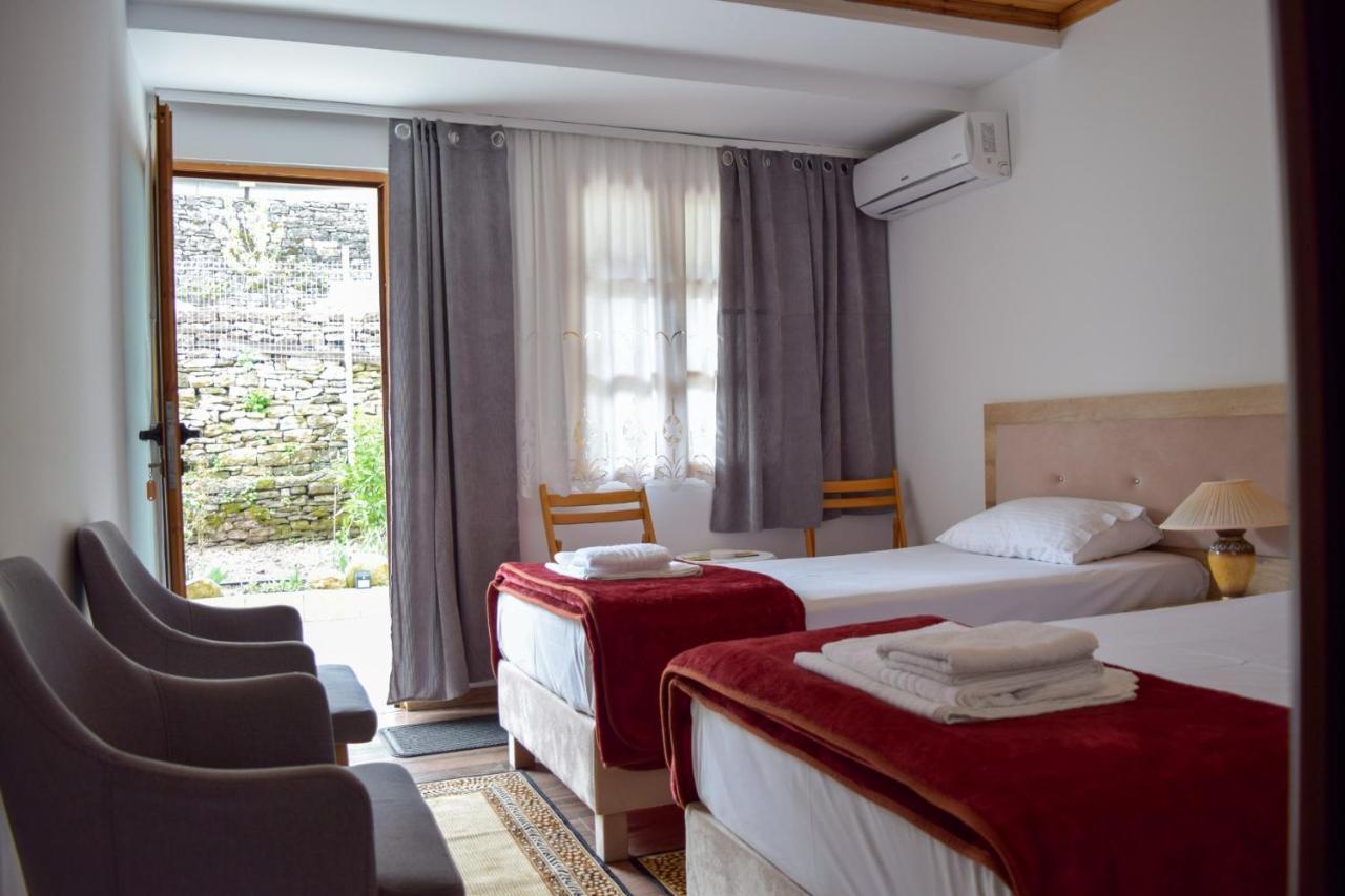 Sokaku I Te Marreve Guesthouse Gjirokaster Ngoại thất bức ảnh