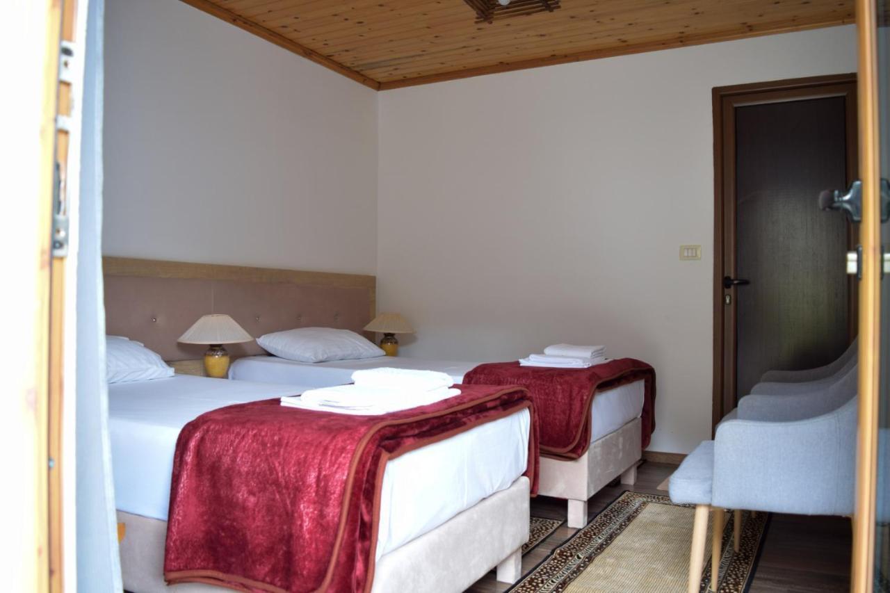 Sokaku I Te Marreve Guesthouse Gjirokaster Ngoại thất bức ảnh