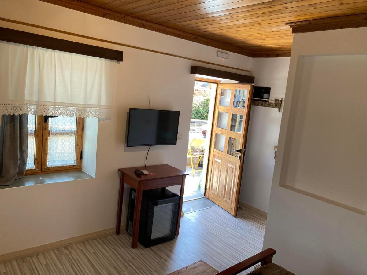 Sokaku I Te Marreve Guesthouse Gjirokaster Ngoại thất bức ảnh