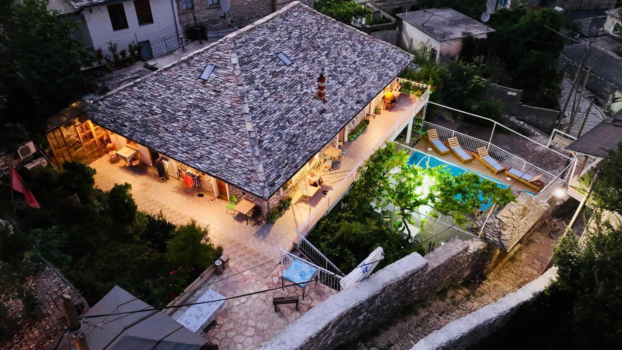 Sokaku I Te Marreve Guesthouse Gjirokaster Ngoại thất bức ảnh