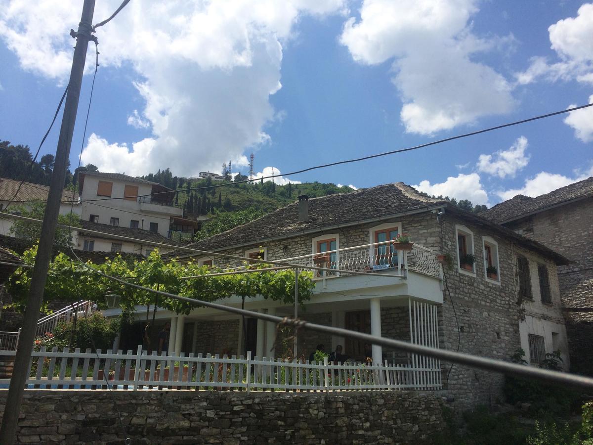 Sokaku I Te Marreve Guesthouse Gjirokaster Ngoại thất bức ảnh